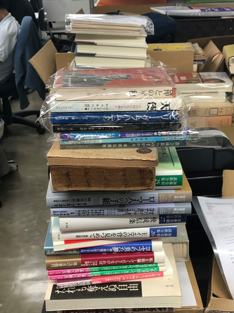 信仰良書のバトンリレー  古書で「思い」つなぐ  いのちのことば社オアシス古書部