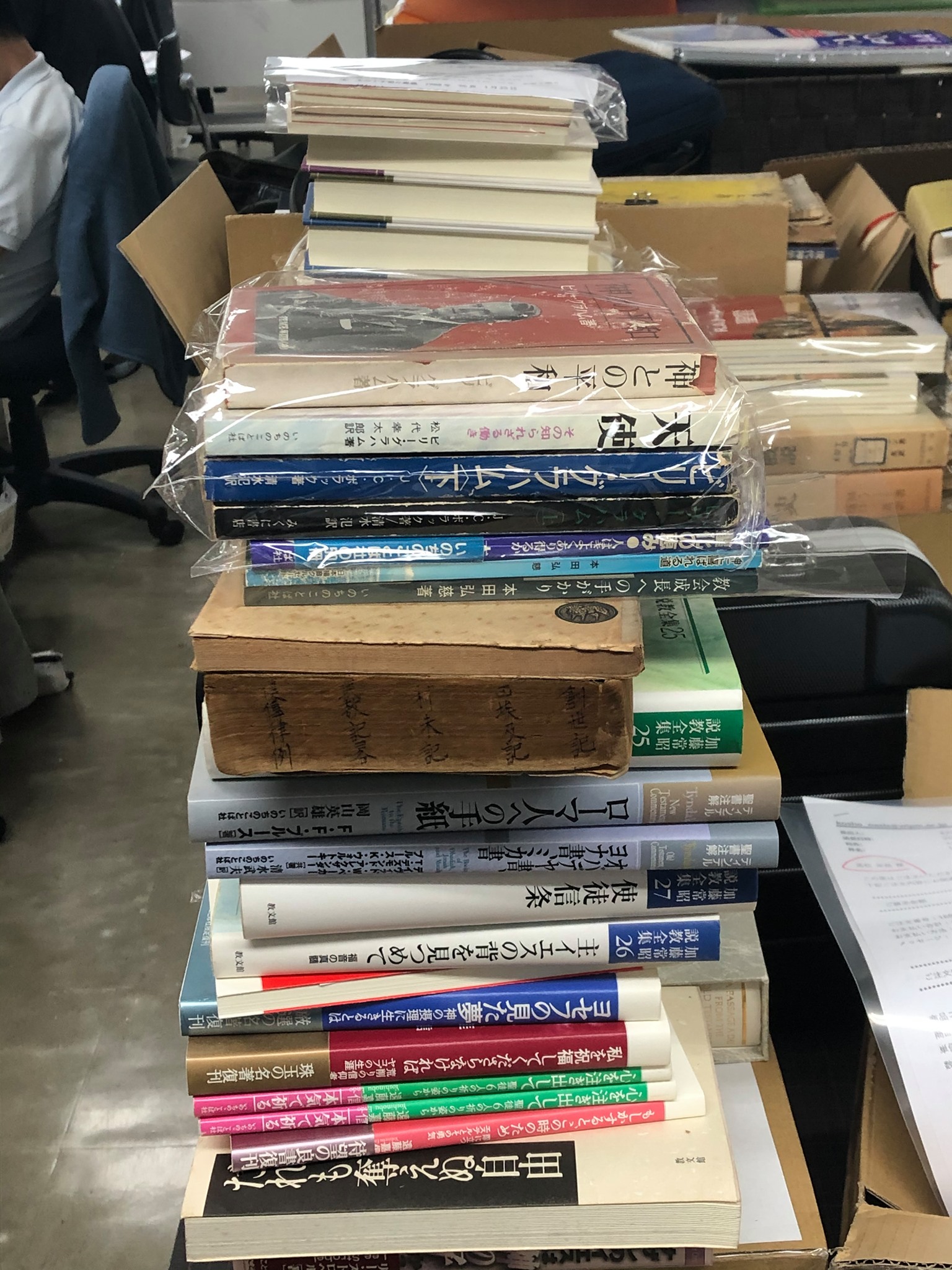 信仰良書のバトンリレー  古書で「思い」つなぐ  いのちのことば社オアシス古書部