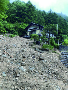 岐阜県豪雨被災地に緊急支援 県内牧師ら 救援物資を車一台に積んで
