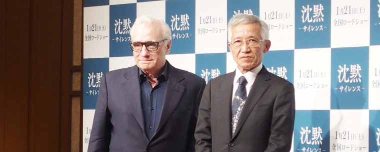 「先祖の弾圧に涙」キリシタン末裔も会見　映画「沈黙－サイレンス－」        スコセッシ監督と握手