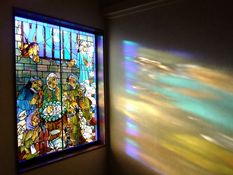 聖書物語ステンドグラス  88歳で初の個展