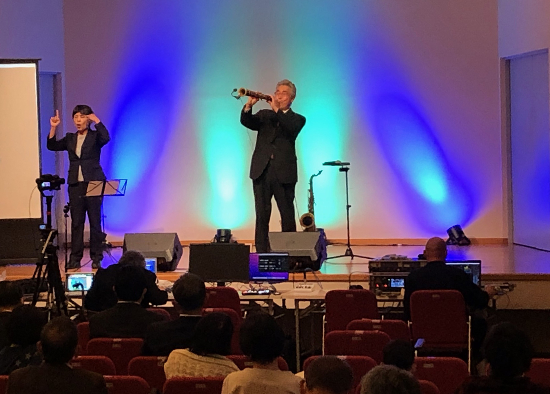 府民イースター  強く美しく永遠のいのち語る