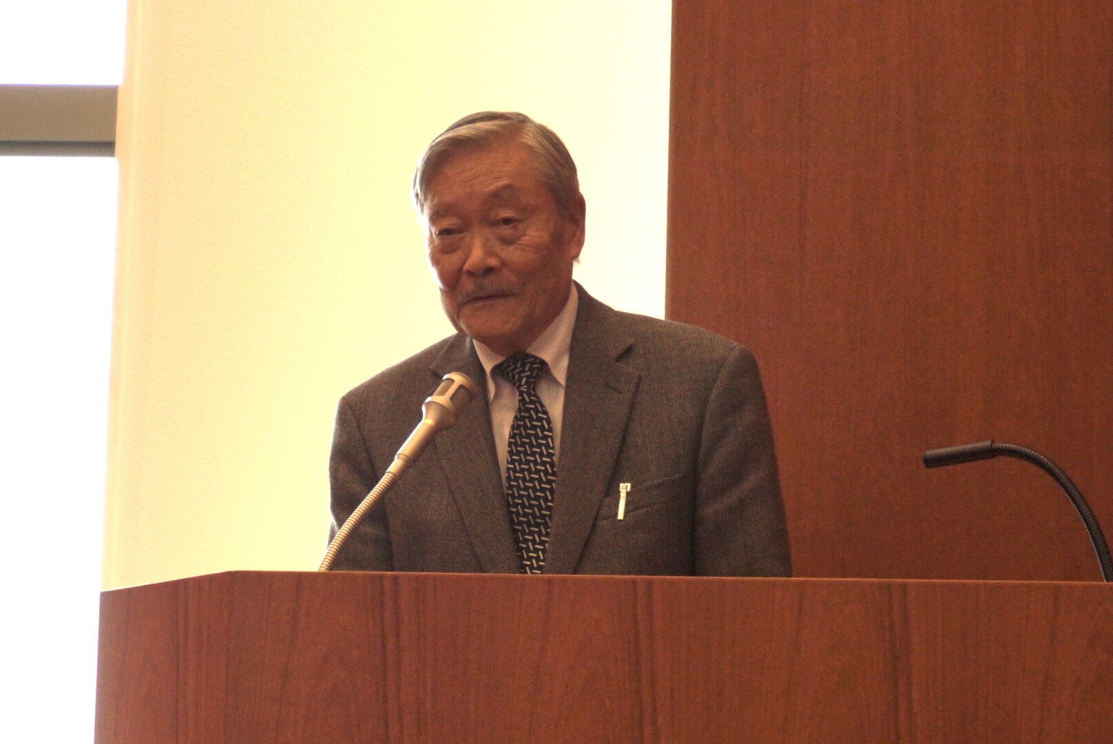 終末に生き、永遠に直面して　ＴＣＵ初代学長・丸山忠孝氏が来日講演　『十字架と桜』の「その後」を語る