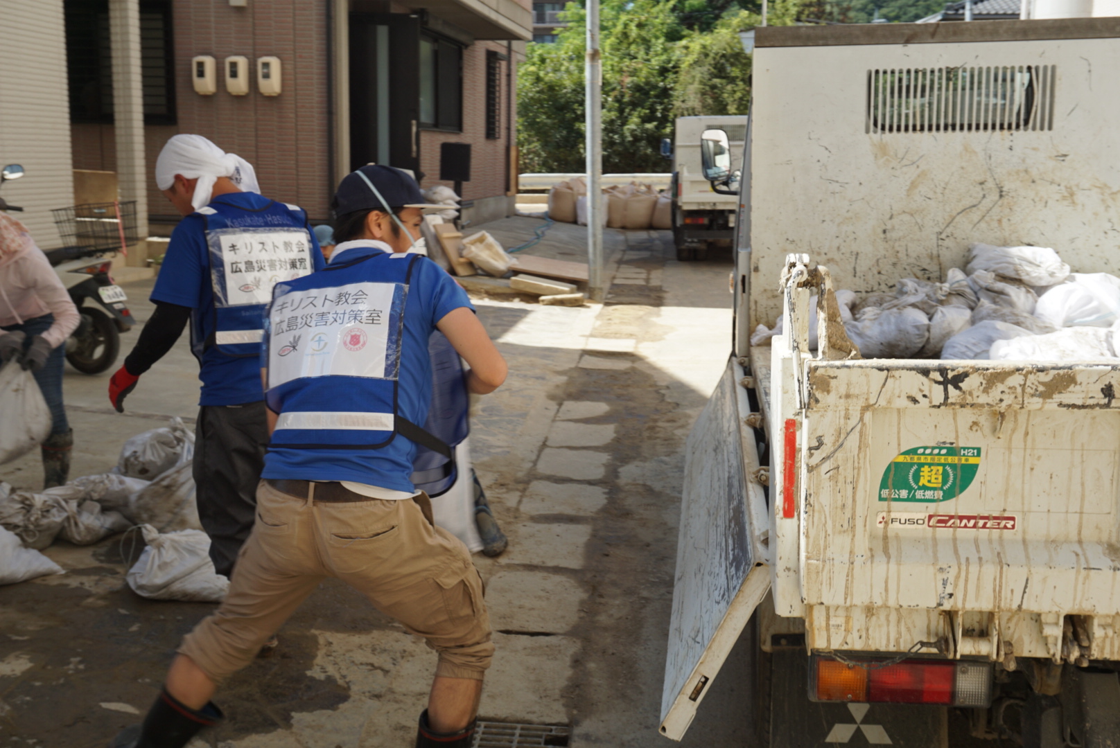 豪雨から１か月　各地からのボランティアが必要に応答