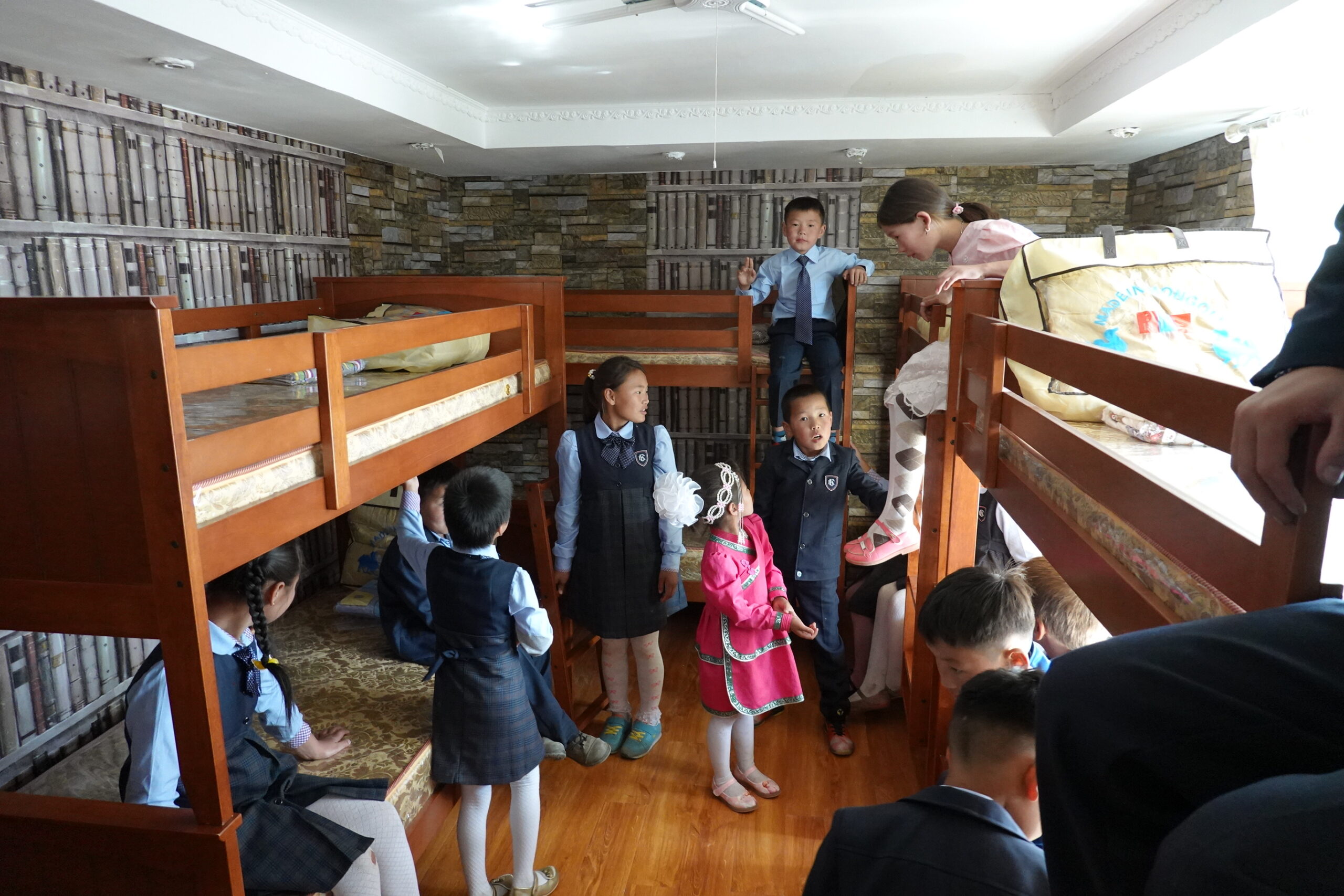 ゴミ集積所で暮らす子たちに教育と宿舎提供　未来のため、今の必要に応える