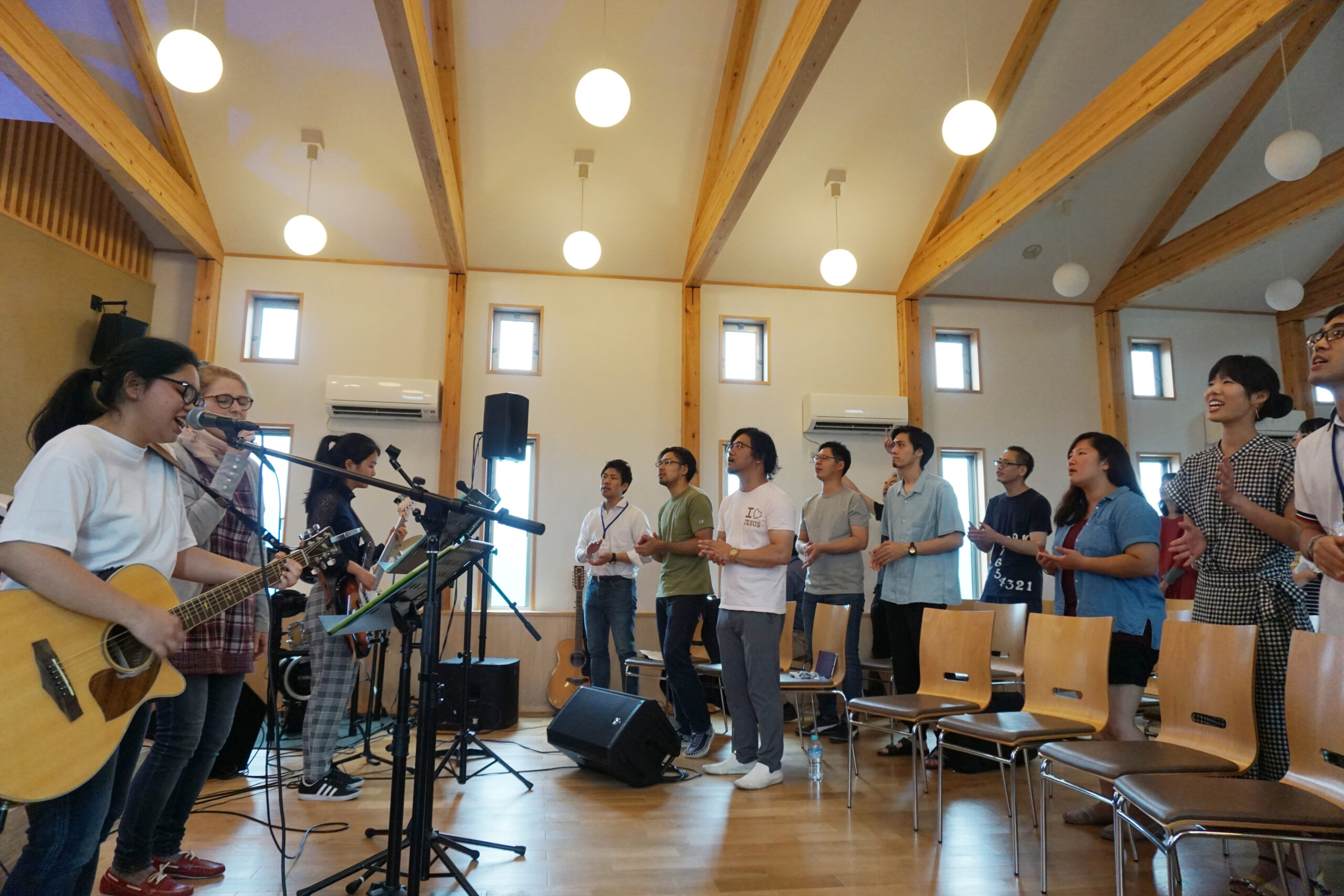 同盟福音Bible Cafe-R「賛フェス」　「会える場を増やす」大切　平日の集まりから賛美集会、キャンプに