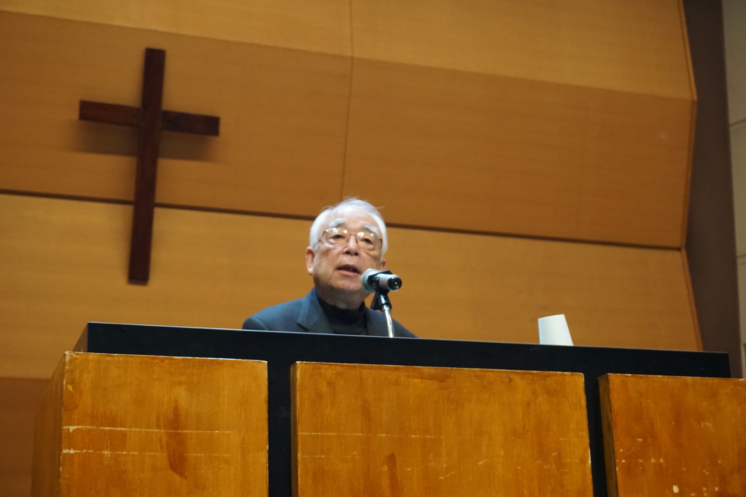 残存する“天皇教”　法的根拠を超えて進んだ「代替わり」に　憲法学者横田氏