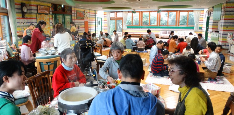 見えるものより見えないものを　55年目を迎える障がい者支援施設「止揚学園」