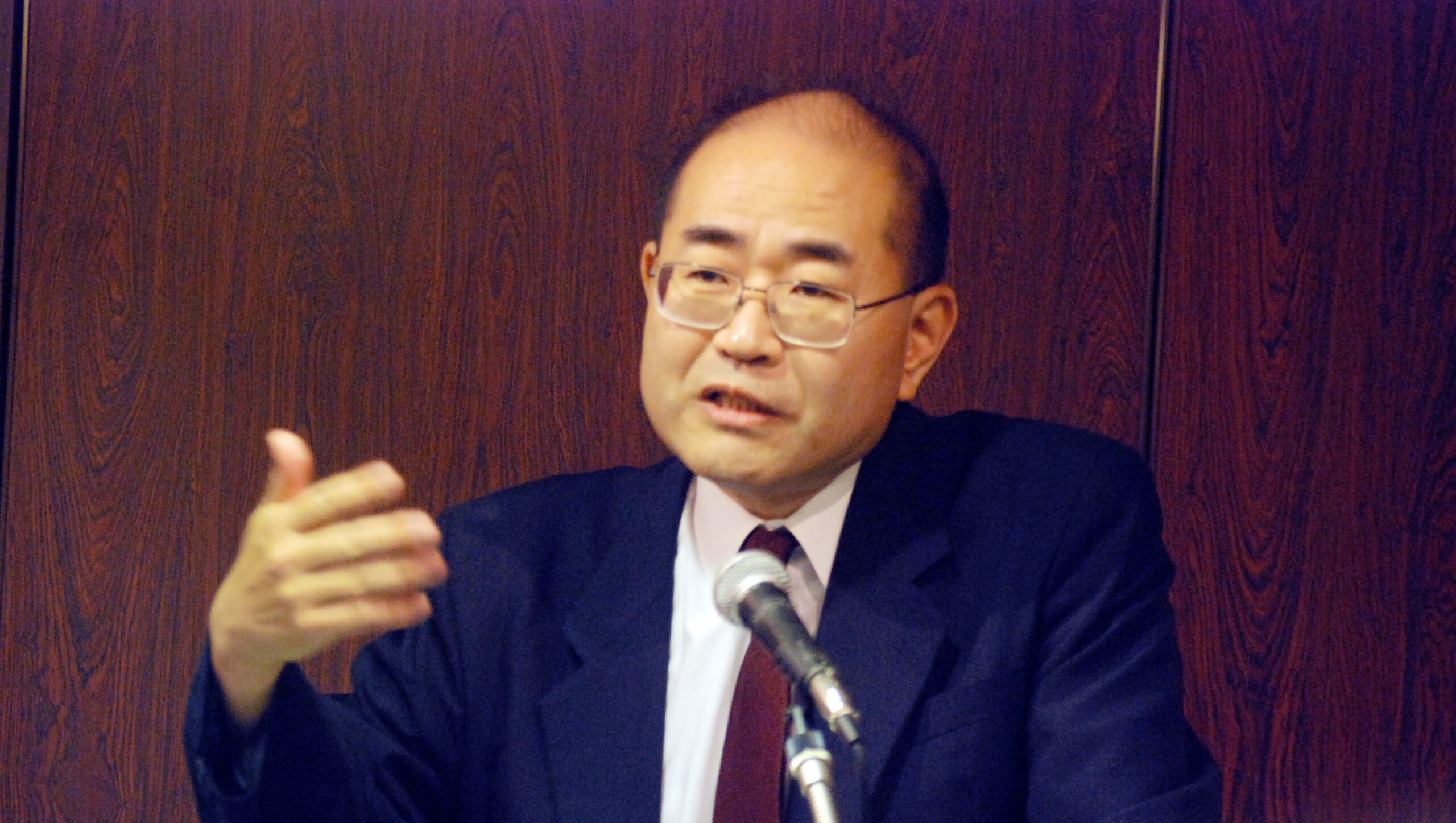 公開講演会「天皇代替わりの諸課題〜キリスト教の立場から〜」で岡田氏 神のみ絶対化、他は相対化する視座を