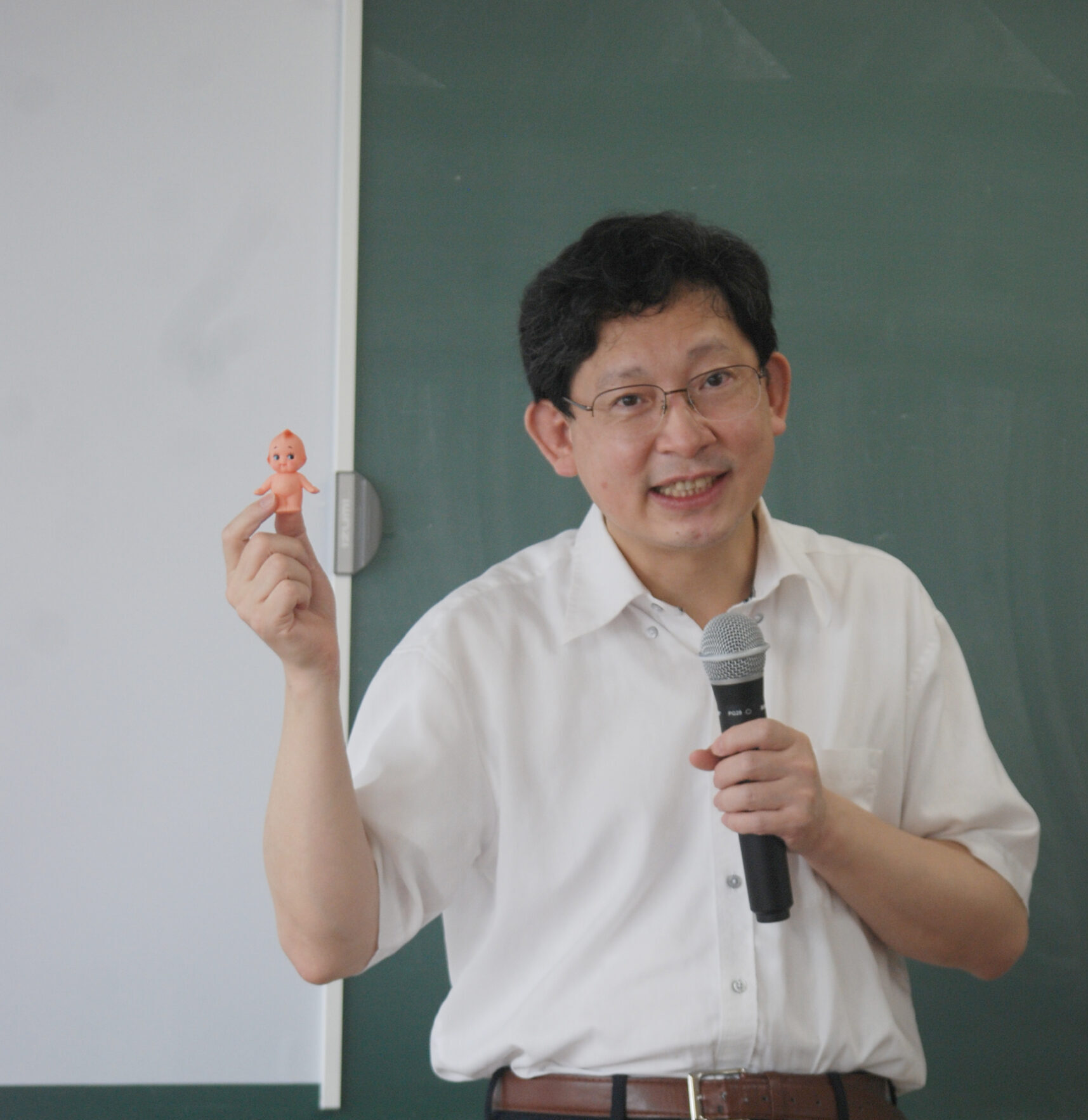 「本当の愛は待てる」  「性は祝福だが時期間違えると大変」陳央仁さん  いのちの授業