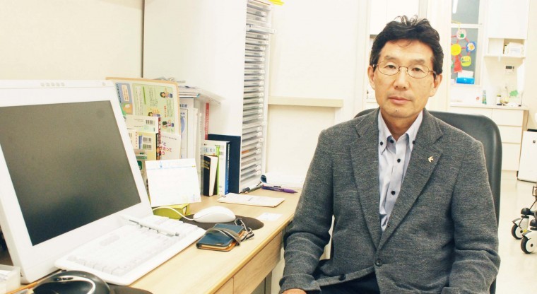 神奈川県横浜市鴨居で地域医療 神田整形外科 医療とともに宣教にも力を 診療所の建物の基礎には聖書が