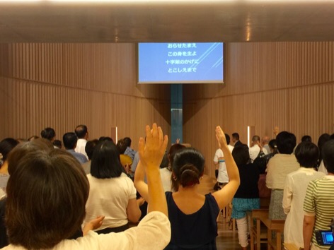 戦前戦後の在り方問い信仰告白　戦後70年信者の罪の悔い改め聖会開催