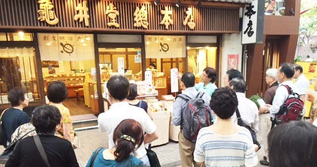 「べっぴんさん」の舞台でキリスト教史学ぶ