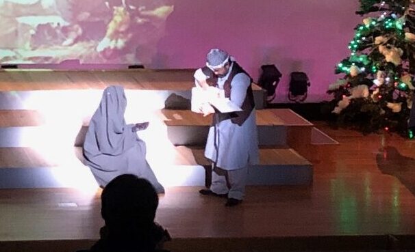 「忠実なしもべだ」中村哲の生涯を舞台化 クリスマス・コンサート