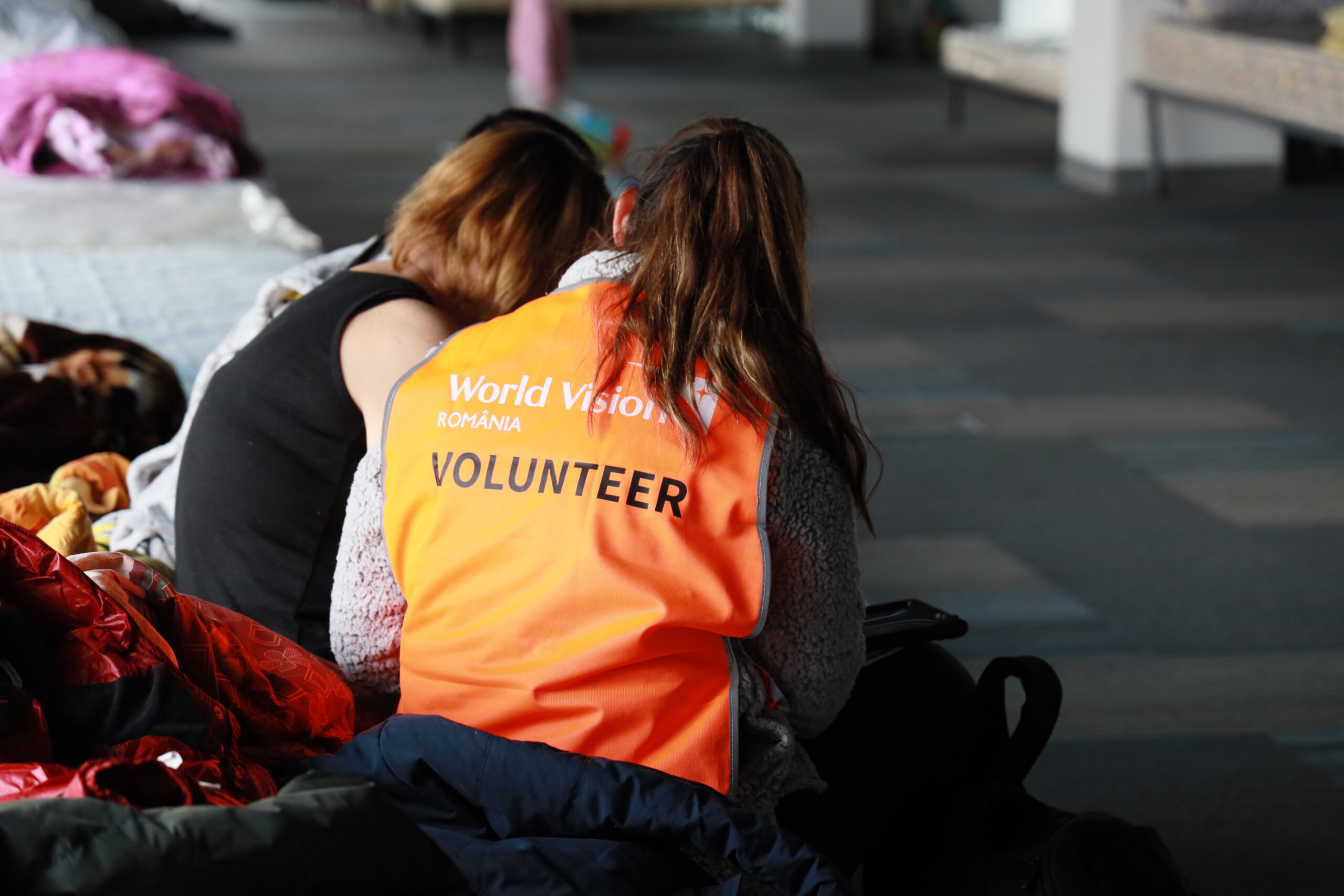 子どもとその家族に必要な支援を  「５月までに29万人」目標  ワールド・ビジョン基本的ニーズに対応