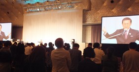 セレブレーションwithフランクリン・グラハム決起集会 　「危機」の時こそチャンス