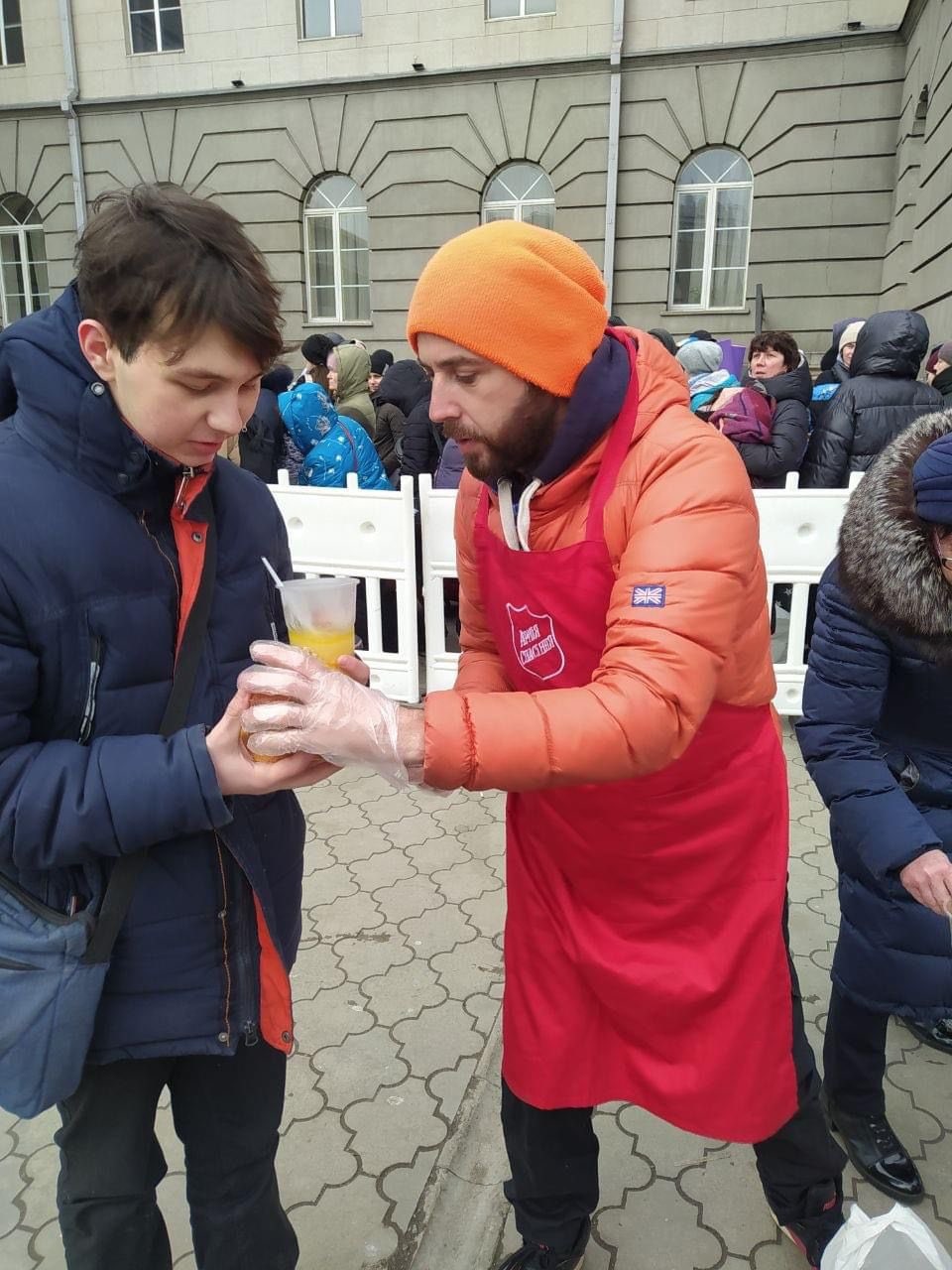 防空壕での礼拝も　救世軍　東ヨーロッパで難民支援