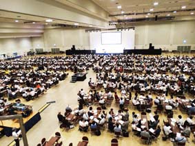 1,600人が参加  第6回日本伝道会議開催　「再生へのRe-Vision」　ライト氏 「教会は神のミッションのため存在」