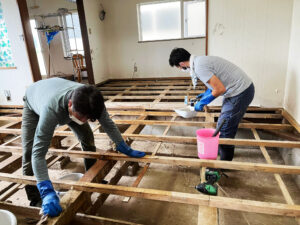 軍事情勢と聖書的考察を各氏『戦争と平和主義』出版記念会開催