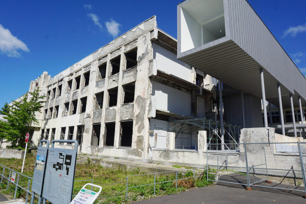 7月16日号1面：軍事情勢と信仰の核心問う『戦争と平和主義』刊行記念で各氏講演