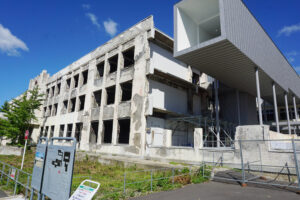 7月16日号1面:軍事情勢と信仰の核心問う『戦争と平和主義』刊行記念で各氏講演