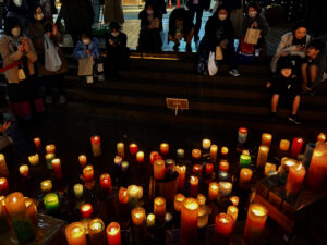 商店街にクリスマスの灯 ホッと安らぐ物語を暮らしの中に