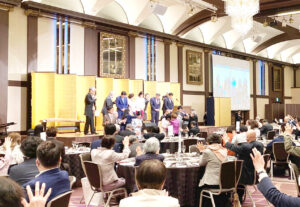 政治家らと平和願う 「日本国家祈祷会」大阪で開催