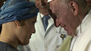 映画「旅するローマ教皇」――世界の路上で布教行脚 フランシスコの司牧と祈りの記録