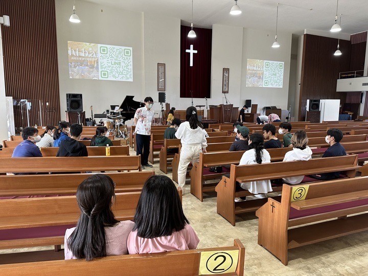 hi-b.a.沖縄集会スタート！  賛美に三線の音色も