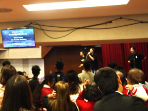 日本の教会との協力求め　外国語教会が共に賛美