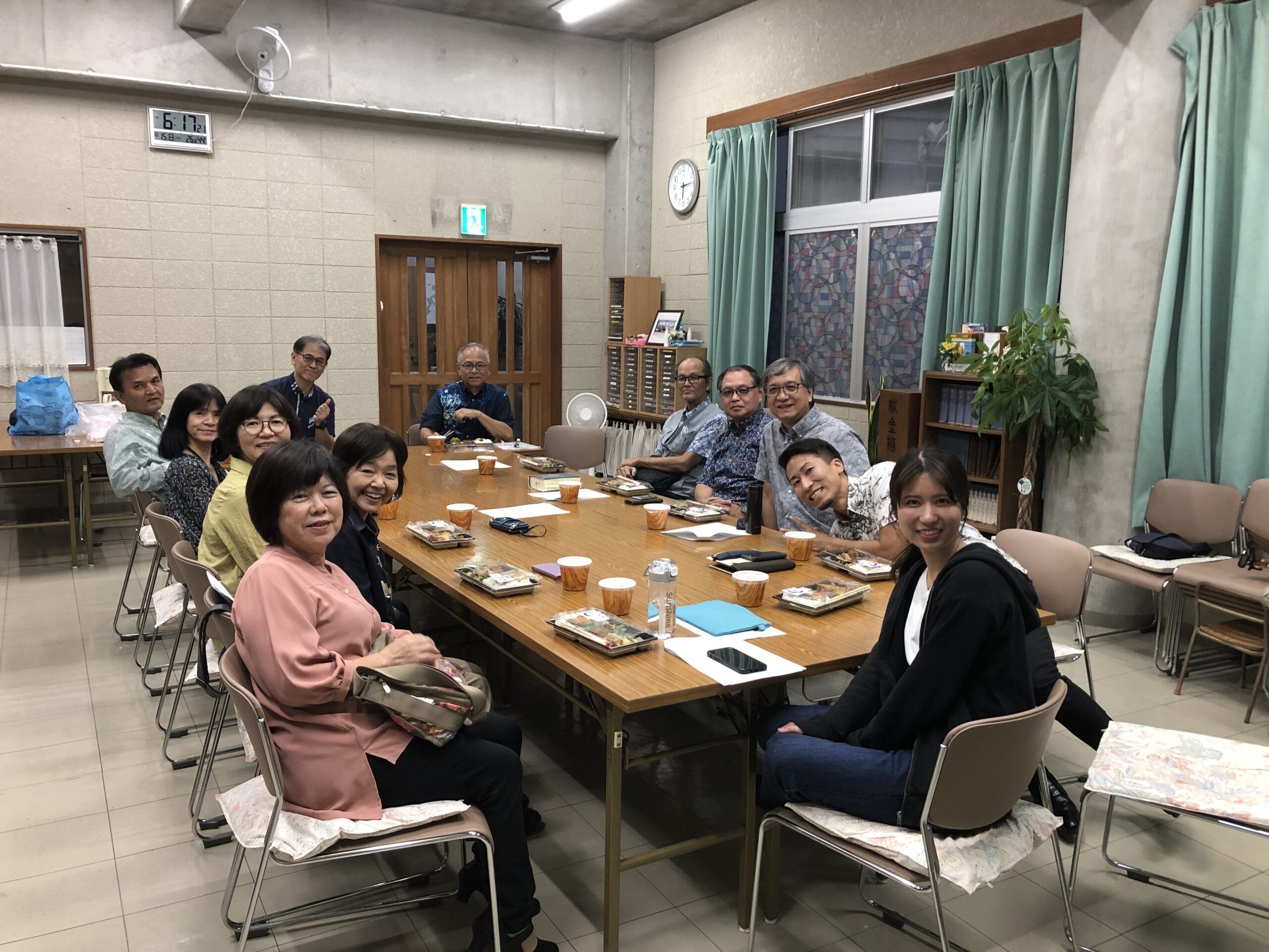 《沖縄だより》80年代の学生会「虹の会」 再会し恵み数える