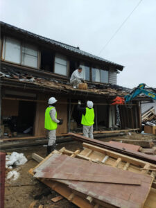 能登半島地震 全キ災主催第３回情報共有会議　輪島塗り被災工房から貴重品取り出す