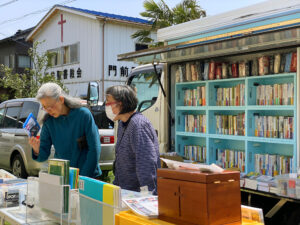 ゴスペルボックス　能登半島の教会へ（1面）