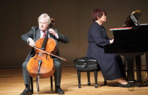 【関西だより】「阪神女性の集い」でボーマン氏演奏