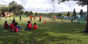 サッカーミニストリー フットサル大会 神様喜び、みんなでプレー