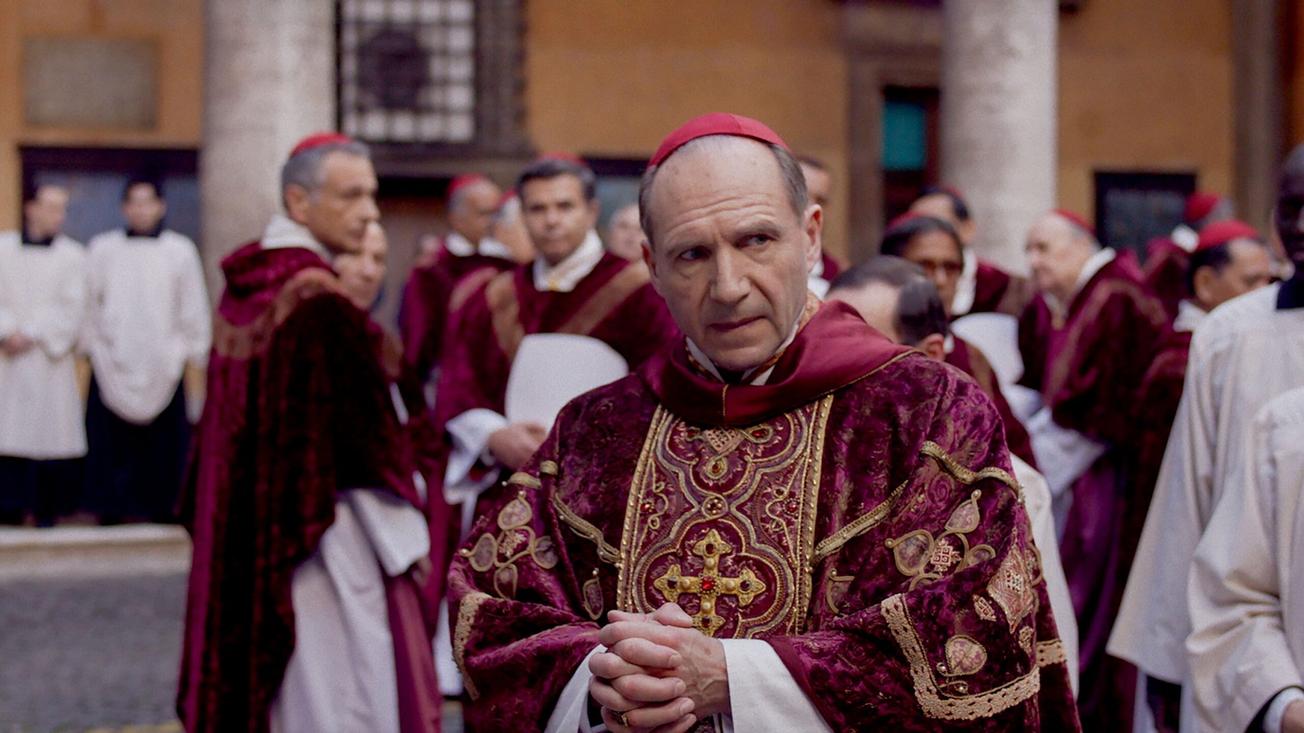 これは神の御心か 信仰心への挑戦か　映画「教皇選挙」