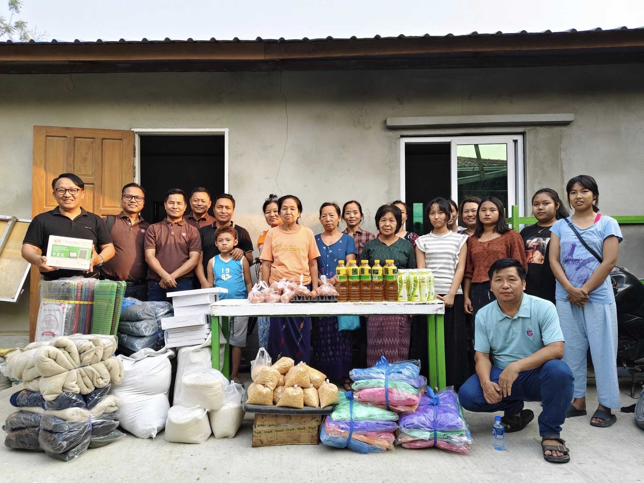 救世軍、ミャンマーで物資提供、輸送支援