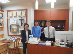 バイブルハウス堺が開店　閉店の「ジョイフル」引き継ぐ