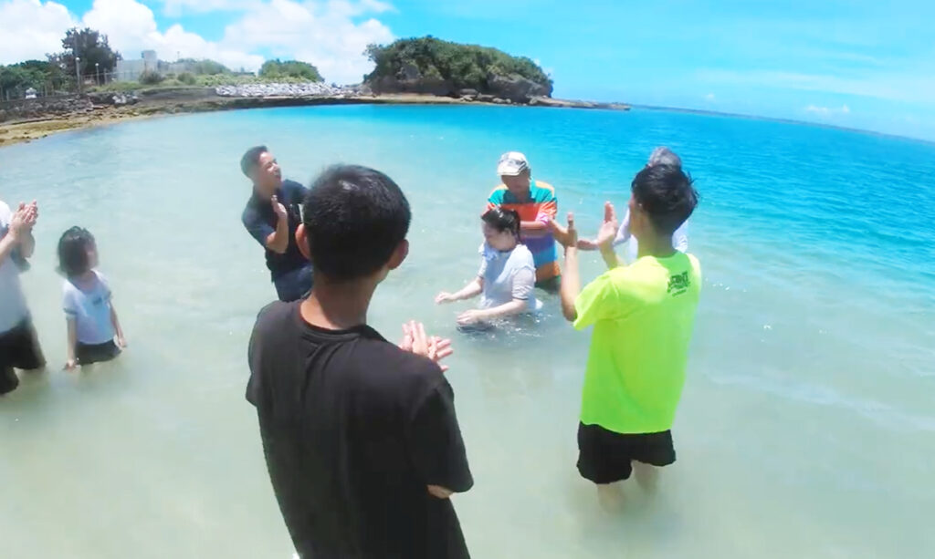 沖縄で超教派合同洗礼式　リバイバルへの協力、学びと実践今後も