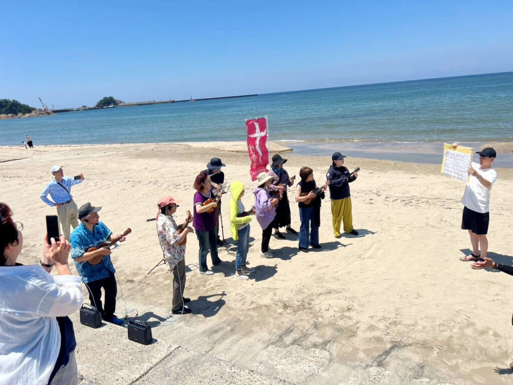 第二回「ウクレレ賛美バスツアー」合同洗礼式も開催