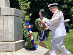 「敵意を手放す学び場に」青年ら　英連邦追悼礼拝で