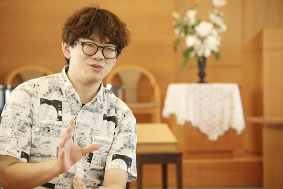 【ロングインタビュー】芥川賞作家 鈴木結生さん　聖書と文学語る