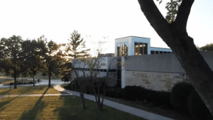 トリニティ神学校移転と米国神学教育の「兆候」