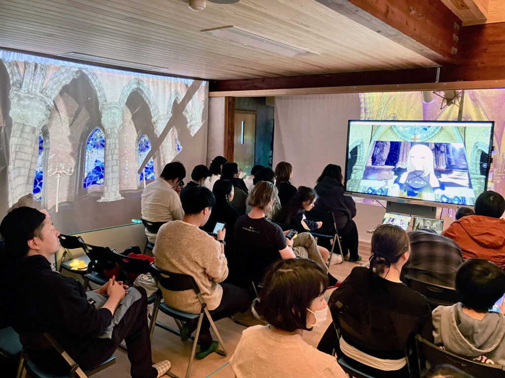 VRとリアル共演でクリスマス　要町幼稚園