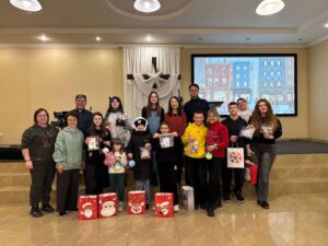 「戦没兵士」「戦争行方不明兵士」の子らとクリスマス　継続交流へ