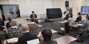 【速報】D6ジャパンで塩谷氏講演「育つ 育てる 育てられる」