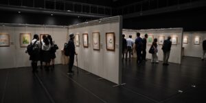 「星野富弘 花の詩画展」神奈川・相模大野で6月28日まで コンサートも